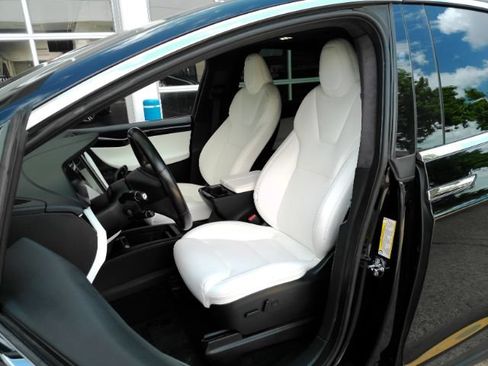 Used 2020 Tesla Model X AWD/4WD image 18
