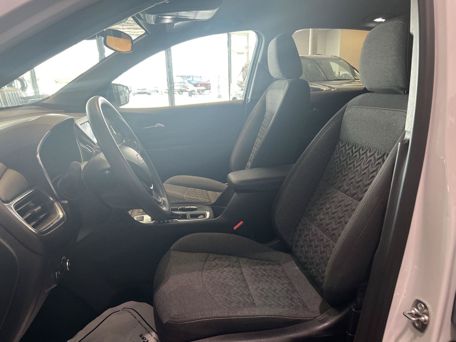 Used 2023 Chevrolet Equinox LT w/ LPO, Floor Liner Package AWD/4WD image 37