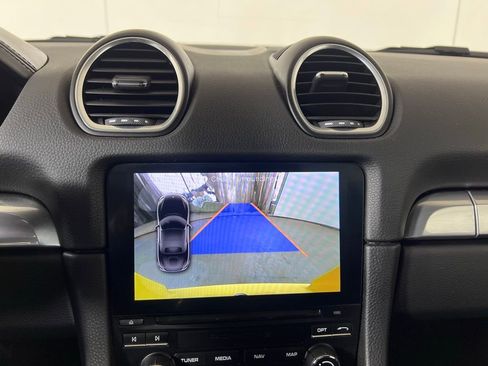 Certified 2019 Porsche 718 Boxster image 34