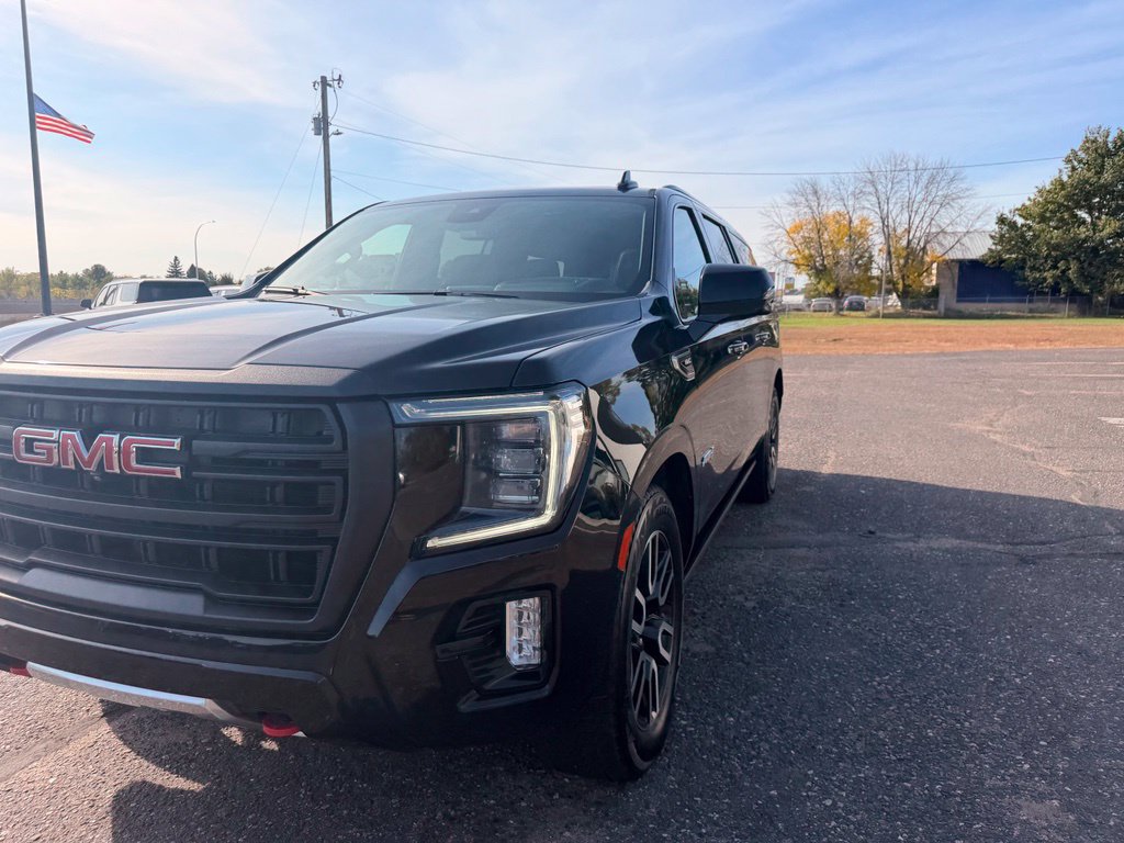 Used 2023 GMC Yukon XL AT4 w/ AT4 Premium Plus Package AWD/4WD image 15