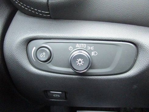 Certified 2024 Chevrolet Blazer LT w/ Convenience Package FWD image 12