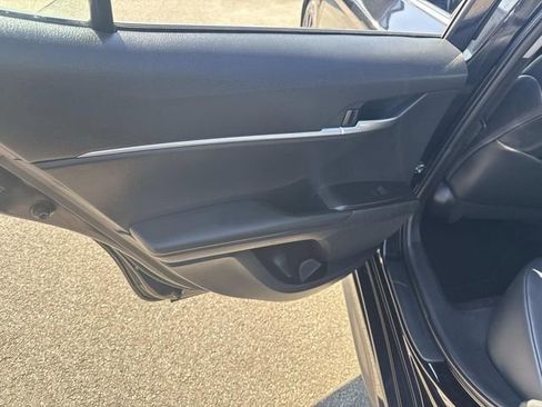 Used 2023 Toyota Camry SE FWD image 18