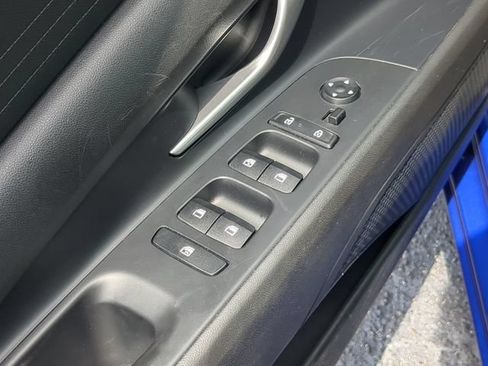 Used 2024 Hyundai Elantra SEL FWD image 19