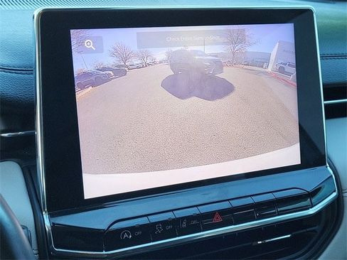 Used 2022 Jeep Compass Limited w/ Sun and Sound Group image 16