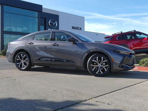 Used 2024 Toyota Crown image 5