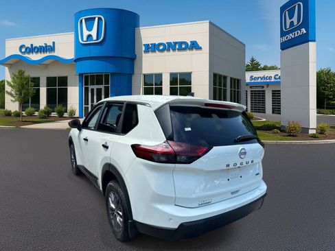 Used 2026 Nissan Rogue S AWD/4WD image 4