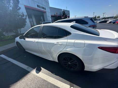 Certified 2025 Toyota Camry SE FWD image 8