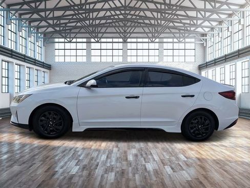 Used 2019 Hyundai Elantra SE w/ Cargo Package FWD image 7