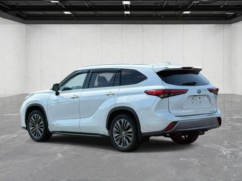 Used 2021 Toyota Highlander Platinum AWD/4WD image 8