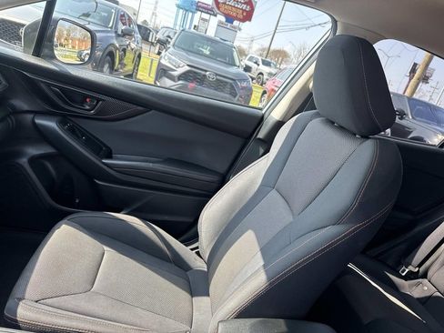 Used 2019 Subaru Crosstrek 2.0i Premium w/ Eyesight System image 17