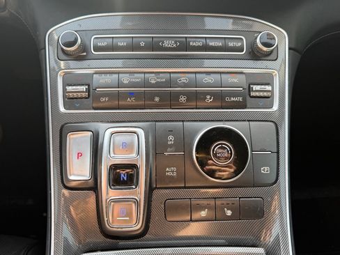 Used 2022 Hyundai Santa Fe SEL w/ Convenience + Premium Package FWD image 17