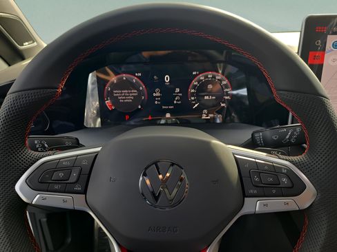 New 2026 Volkswagen Golf SE image 18