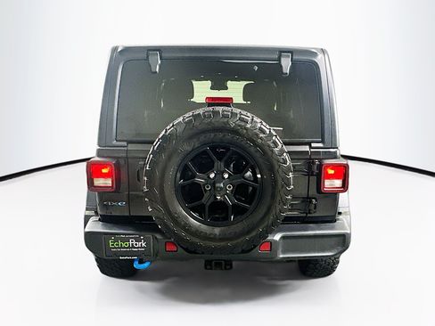 Used 2024 Jeep Wrangler Unlimited AWD/4WD image 7