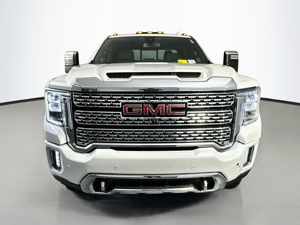 Used 2022 GMC Sierra 2500 Denali AWD/4WD image 2