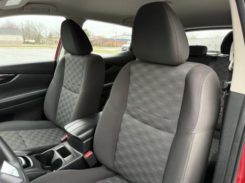 Used 2018 Nissan Rogue Sport SV image 10