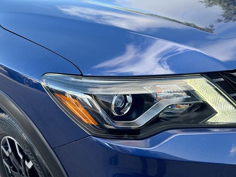 Used 2019 Nissan Pathfinder SL w/ Rock Creek Edition FWD image 35
