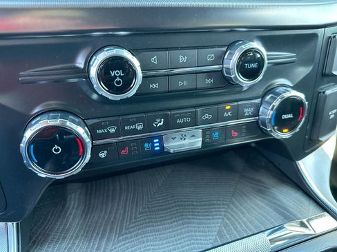 Used 2022 Ford F150 Platinum w/ Equipment Group 701A High image 19