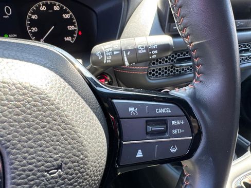 Used 2025 Honda HR-V Sport image 18