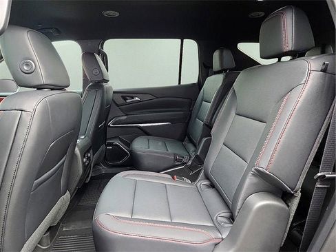 New 2026 Chevrolet Traverse Z71 w/ Enhanced Driving Package image 14