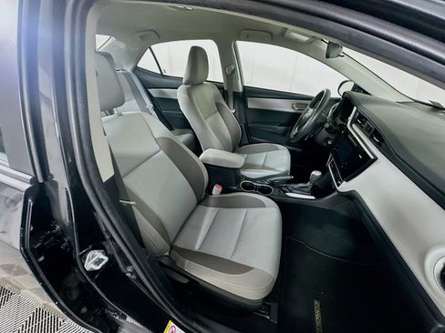 Used 2017 Toyota Corolla LE w/ Carpet Mat Package (TMS) image 28