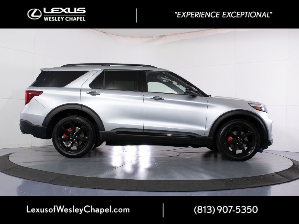 Used 2023 Ford Explorer ST w/ Equipment Group 401A AWD/4WD image 3