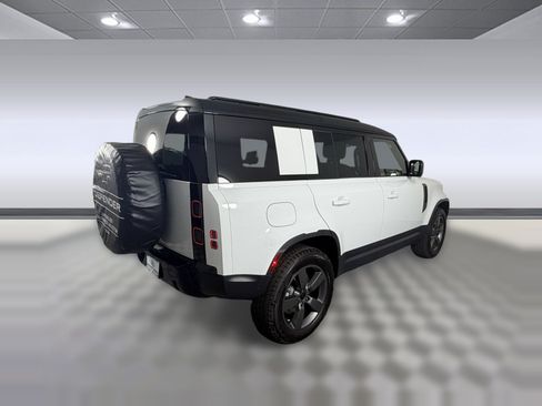 New 2026 Land Rover Defender 110 S AWD/4WD image 9