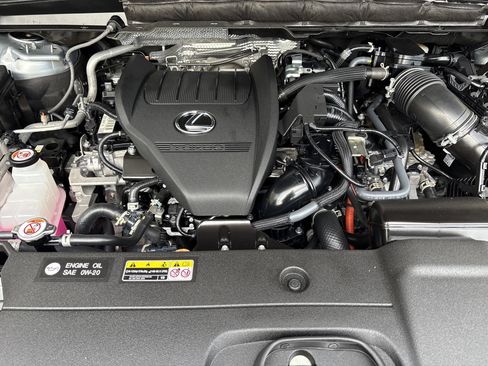 Certified 2024 Lexus RX 500h F Sport image 34