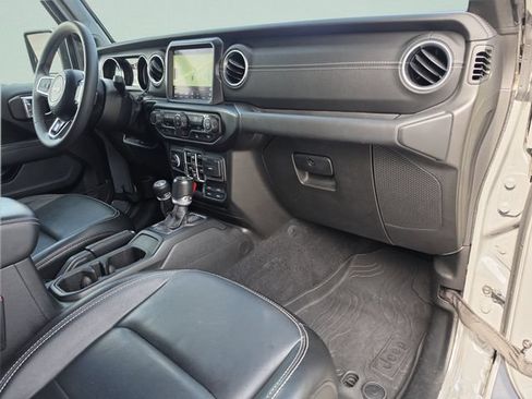 Used 2023 Jeep Wrangler Unlimited Sahara w/ Dual Top Group AWD/4WD image 19