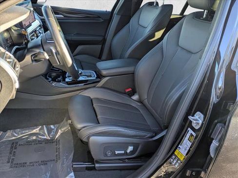 Used 2022 BMW X4 xDrive30i w/ Convenience Package image 17