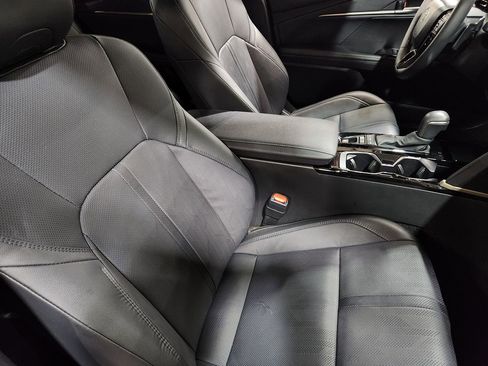 Used 2025 Toyota Camry XSE image 33