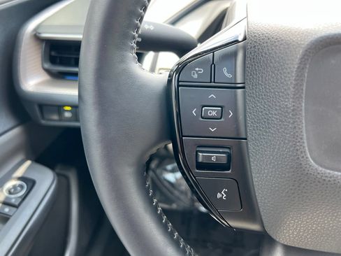 Used 2025 Toyota Prius Limited FWD image 33