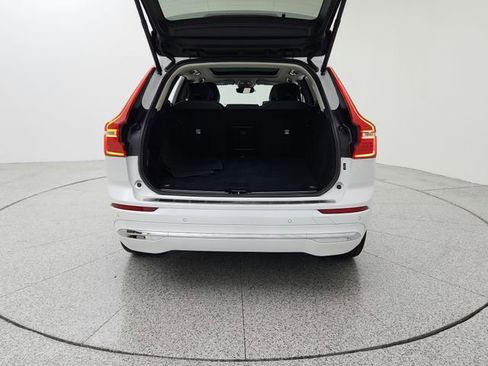 Certified 2023 Volvo XC60 B5 Plus w/ Climate Package image 15
