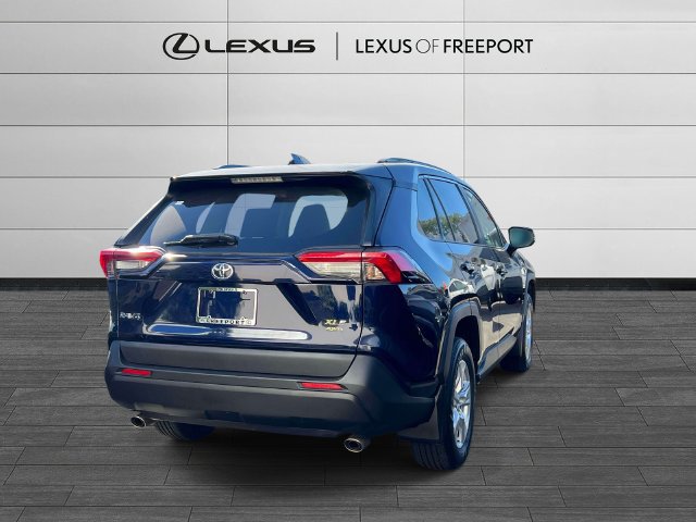 Used 2019 Toyota RAV4 XLE w/ All Weather Liner Package AWD/4WD image 6