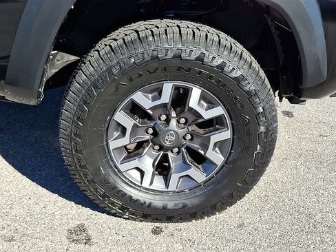 Used 2023 Toyota Tacoma TRD Off-Road image 8