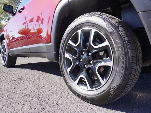 Used 2021 Jeep Compass Trailhawk image 6