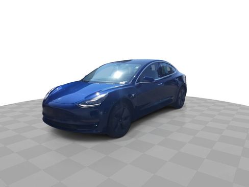 Used 2019 Tesla Model 3 Mid Range image 4