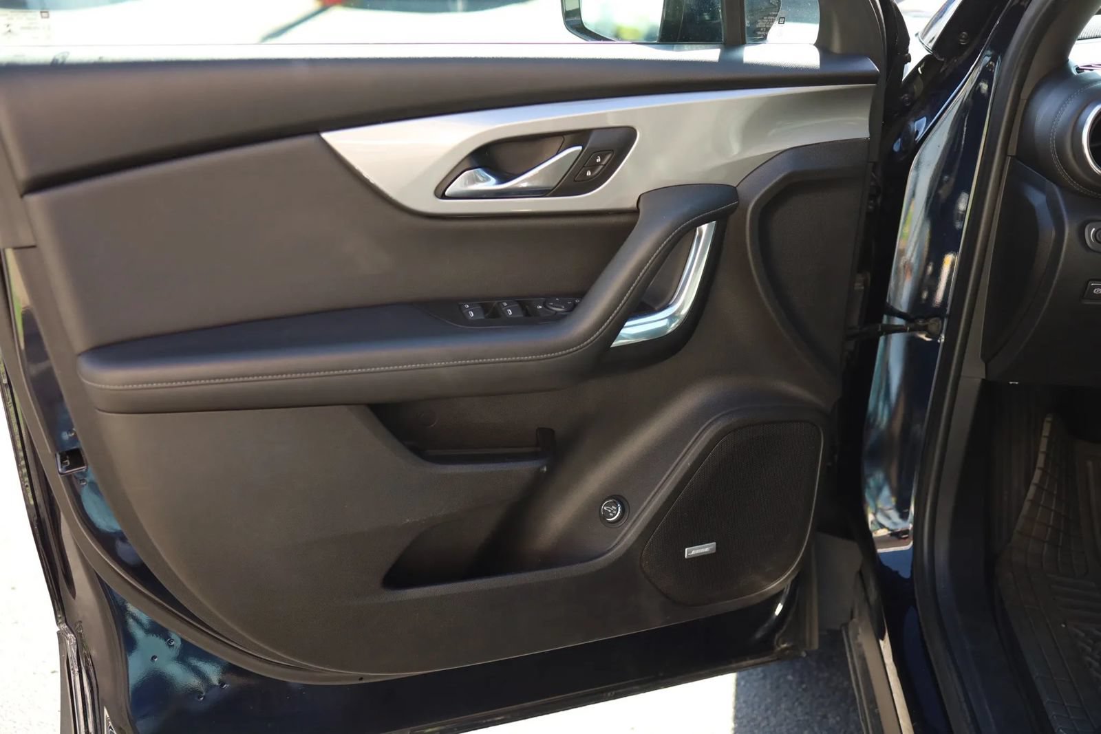 Used 2020 Chevrolet Blazer LT w/ Sound & Technology Package AWD/4WD image 9