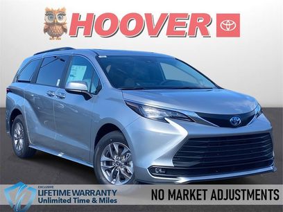 New 2025 Toyota Sienna XLE