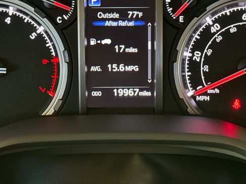 Used 2023 Toyota 4Runner Limited AWD/4WD image 34