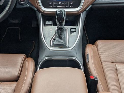 Used 2022 Subaru Outback Touring XT image 19