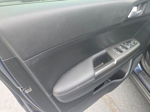 Used 2022 Kia Sportage LX image 21