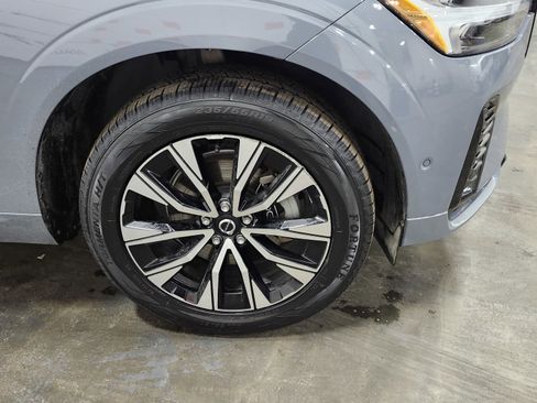 Used 2024 Volvo XC60 B5 Plus image 11