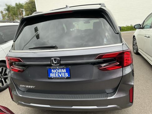 Used 2026 Honda Odyssey EX-L image 3