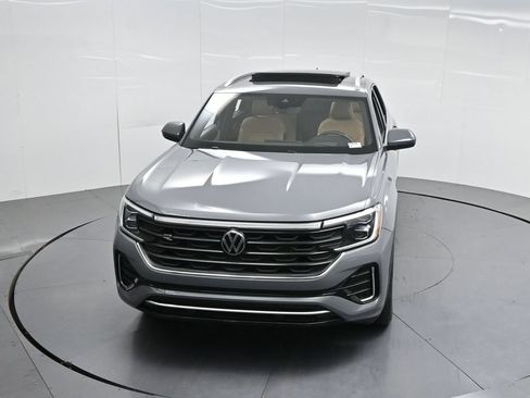 Used 2024 Volkswagen Atlas Cross Sport SEL R-Line AWD/4WD image 59
