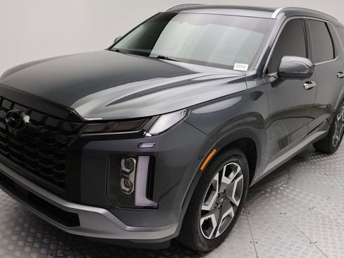 Used 2025 Hyundai Palisade SEL FWD image 2