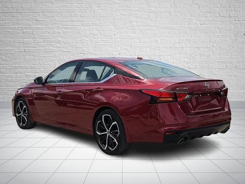 Used 2025 Nissan Altima 2.5 SR FWD image 3