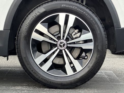 Certified 2025 Mercedes-Benz GLA 250 GLA 250 image 32