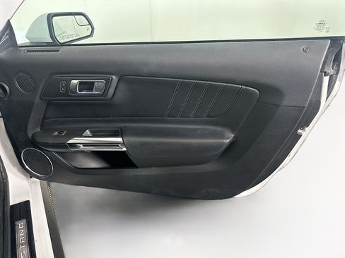 Used 2020 Ford Mustang Premium RWD image 27