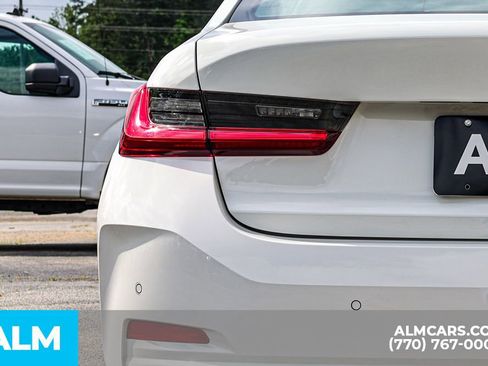 Used 2025 BMW 330i Sedan image 13