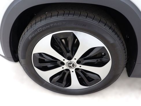 New 2025 Mercedes-Benz GLB 250 image 10